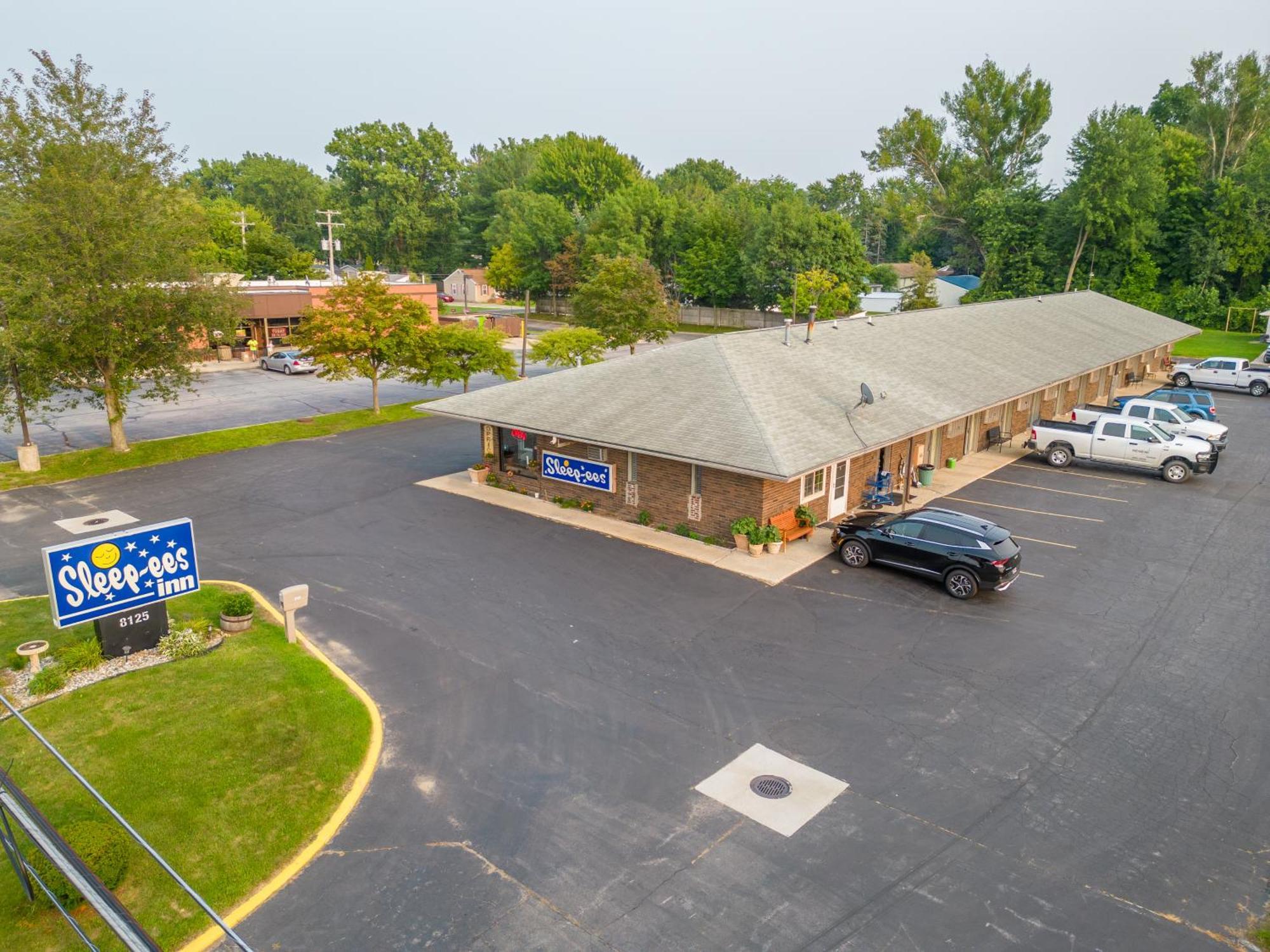 Sleep-Ees Inn, Saginaw & Frankenmuth Esterno foto